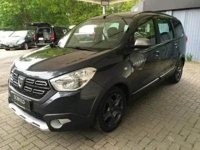 Używany Dacia Lodgy Stepway 102 KM (75 kW) 2019 Szary Minivan