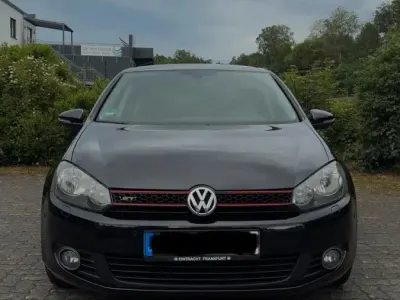 Gebraucht VW Golf VI 124 PS (91 kW) 2010 Schwarz Kleinwagen
