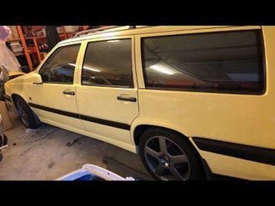 Usado Volvo 850 226 HP (166 kW) 1995 Amarelo Sedan
