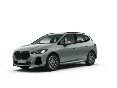 Neu BMW 230 M Sport 326 PS (239 kW) 2025 Skyscraper grau metallic Limousine