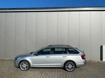 Gebraucht Skoda Octavia Ambition 150 PS (110 kW) 2014 Silber Kombi