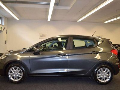Grau Gebraucht 2017 Ford Fiesta Trend Kleinwagen | 9.450 € (Fairer Preis)