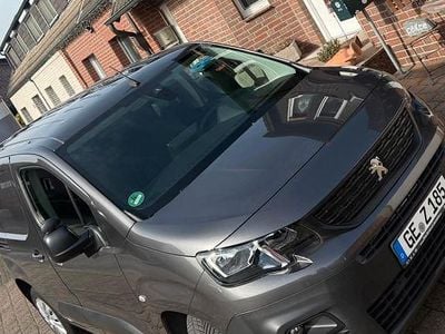 Gebraucht Peugeot Partner 131 PS (96 kW) 2018 Grau Van / Kleinbus