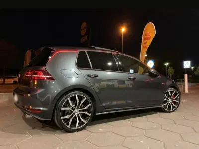 Gebraucht VW Golf VII GTI 230 PS (169 kW) 2016 Grau Limousine