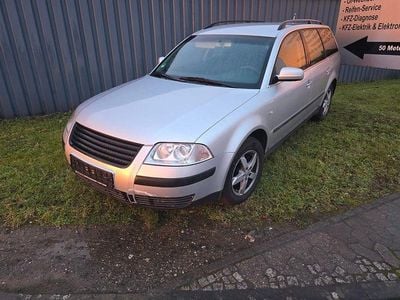 Silber Gebraucht 2001 VW Passat Comfortline Kombi | 1.600 € (Fairer Preis)