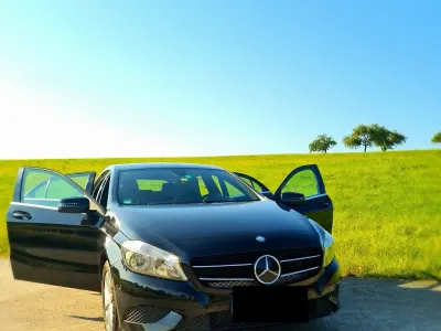 Gebraucht Mercedes A180 109 PS (80 kW) 2015 Schwarz Kleinwagen