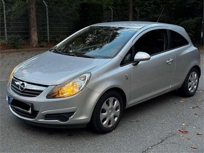 Grau Gebraucht 2010 Opel Corsa Edition Kleinwagen | 4.200 € (Fairer Preis)