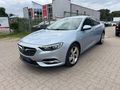Gebraucht Opel Insignia Dynamic 170 PS (125 kW) 2017 Blau Limousine