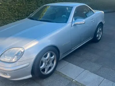 Gebraucht Mercedes SLK230 197 PS (144 kW) 2001 Silber Cabrio