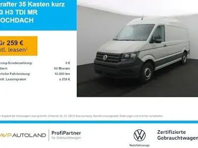 Gebraucht VW Crafter 177 PS (130 kW) 2025 Grau Van