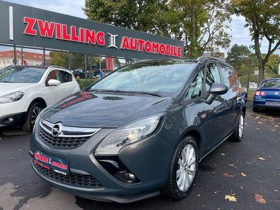 Grau Gebraucht 2015 Opel Zafira Tourer Style Van / Kleinbus | 9.490 € (Fairer Preis)