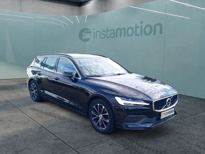 Gebraucht Volvo V60 Momentum 163 PS (119 kW) 2022 Schwarz Kombi