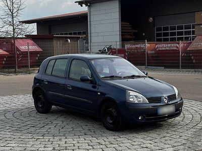 Usata Renault Clio II 108 CV (79 kW) 2004 Blu Utilitaria