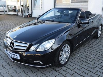 Gebraucht Mercedes E250 Avantgarde 204 PS (150 kW) 2011 Obsidianschwarz  metalliclack Cabrio