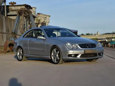 Gebraucht Mercedes CLK500 Avantgarde 306 PS (225 kW) 2002 Silber Coupé