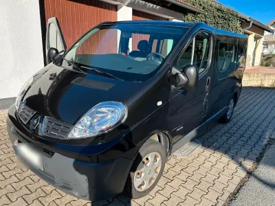 Gebraucht Renault Trafic 114 PS (83 kW) 2012 Schwarz Van / Kleinbus