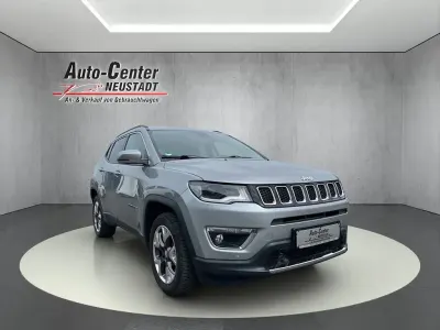 Gebraucht Jeep Compass Limited 170 PS (125 kW) 2020 Grau SUV