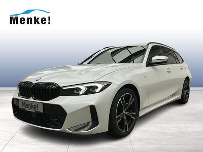 Weiß Gebraucht 2022 BMW 320 M Sport Kombi | 44.990 €