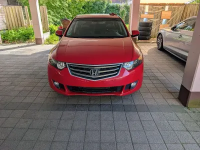 Używany Honda Accord Executive 201 KM (147 kW) 2010 Czerwony Sedan/Limuzyna