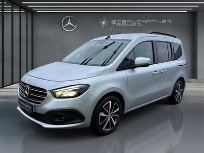 Gebraucht Mercedes T180 Progressive 131 PS (96 kW) 2023 Silber Van / Kleinbus