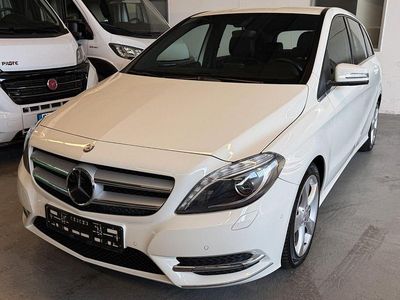 Usata Mercedes B180 122 CV (89 kW) 2013 Bianco Monovolume