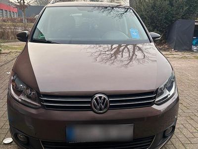 Gebraucht VW Touran 140 PS (102 kW) 2012 Braun Van / Kleinbus