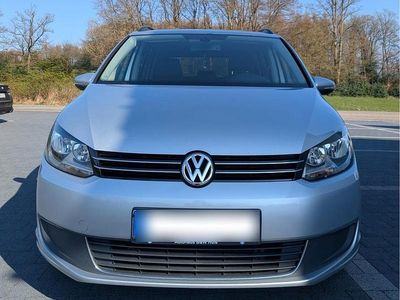 Gebraucht VW Touran 140 PS (102 kW) 2012 Silber Van / Kleinbus