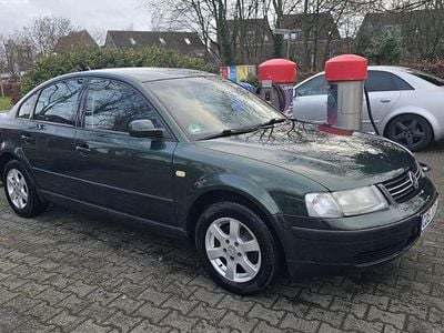 Gebraucht VW Passat Basis 110 PS (80 kW) 1998 Grün Limousine
