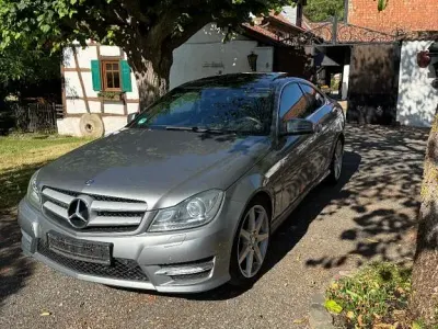 Gebraucht Mercedes C180 156 PS (114 kW) 2012 Silber Coupé
