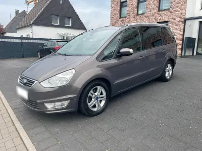 Używany Ford Galaxy Titanium 140 KM (102 kW) 2013 Szary Minivan