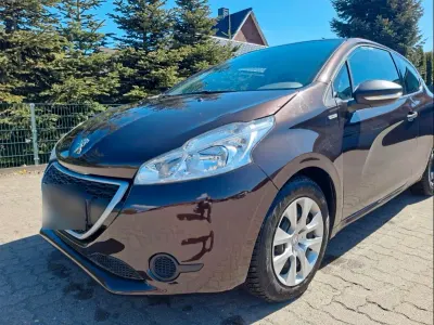 Gebraucht Peugeot 208 68 PS (50 kW) 2013 Braun Kleinwagen