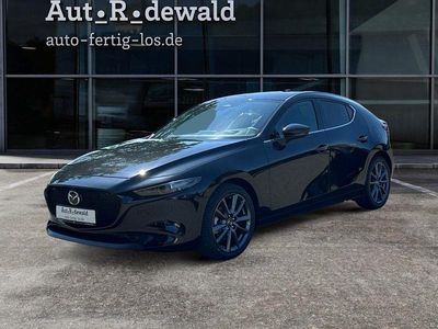 Jet black metallic Neu 2025 Mazda 3 Takumi-Line Limousine | 28.990 €