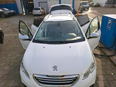 Weiß Gebraucht 2014 Peugeot 2008 SUV | 8.000 € (Fairer Preis)