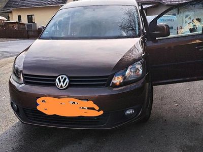 Braun Gebraucht 2014 VW Caddy Van / Kleinbus | 9.450 € (Etwas zu teuer)
