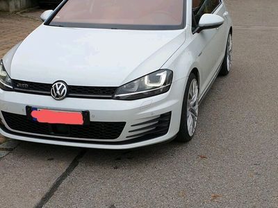 VW Golf VII