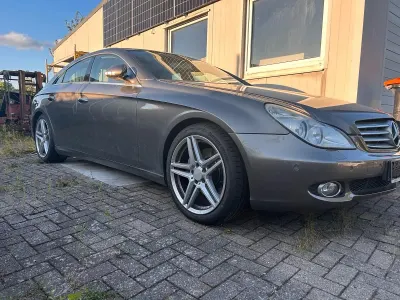 Gebraucht Mercedes CLS350 292 PS (214 kW) 2007 Andere farben Coupé