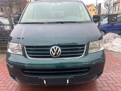 Grün Gebraucht 2004 VW Caravelle Van / Kleinbus | 4.200 € (Guter Preis)