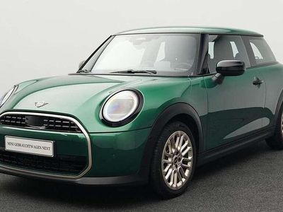 Usata Mini Cooper Favoured 156 CV (114 kW) 2024 Verde Utilitaria
