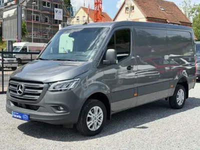 Neu Mercedes Sprinter 170 PS (125 kW) 2026 Grau Van