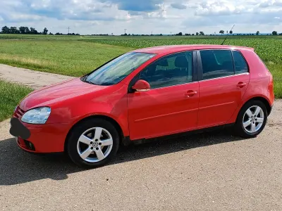 Gebraucht VW Golf VI 105 PS (77 kW) 2008 Rot Kleinwagen