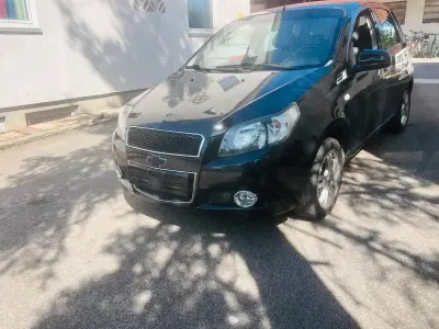Gebraucht Chevrolet Aveo 100 PS (73 kW) 2011 Schwarz Kleinwagen