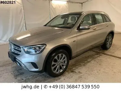 Gebraucht Mercedes GLC300e 320 PS (235 kW) 2020 Mojavesilber (metallic) SUV
