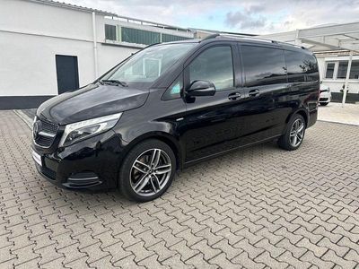 Schwarz Gebraucht 2017 Mercedes V250 Avantgarde Van / Kleinbus | 35.490 € (Etwas zu teuer)