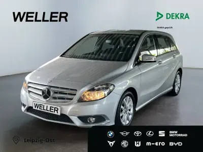 Gebraucht Mercedes B180 122 PS (89 kW) 2012 Silber Kleinwagen