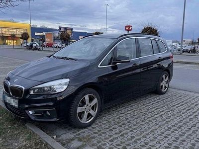 Gebraucht BMW 220 Gran Tourer Luxury Line 190 PS (139 kW) 2015 Schwarz Van / Kleinbus