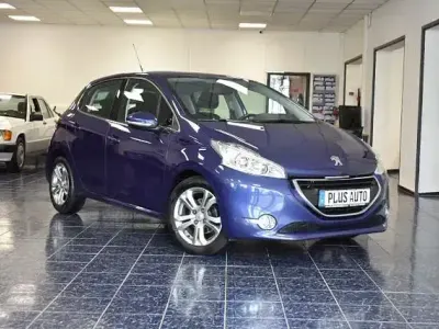 Gebraucht Peugeot 208 Allure 114 PS (83 kW) 2014 Blau Kleinwagen