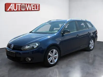 Gebraucht VW Golf VII Match 122 PS (89 kW) 2013 Blau Kombi