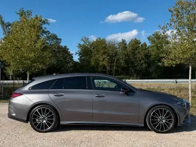 Gebraucht Mercedes CLA200 Shooting Brake AMG 163 PS (119 kW) 2022 Grau Kombi