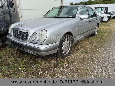 Mercedes E280