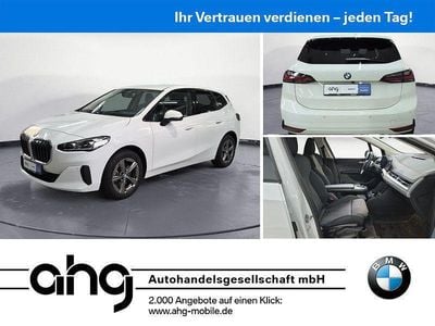 Weiß Gebraucht 2023 BMW 223 Active Tourer Sport Line Van / Kleinbus | 32.930 € (Guter Preis)